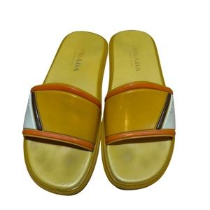 Prada slide